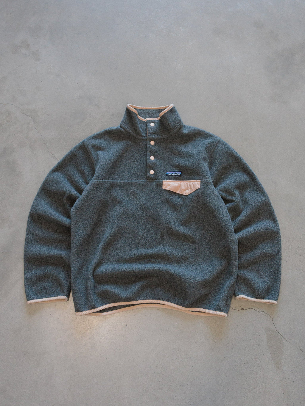 Grey Patagonia Synchilla Snap-T Pullover (XS)