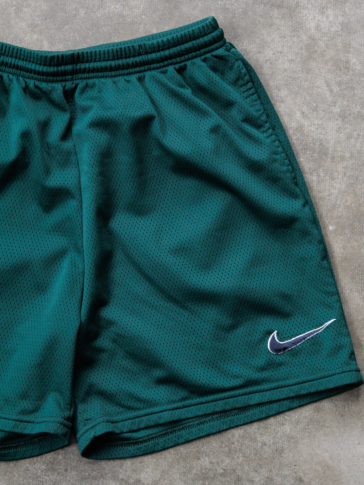 Vintage 90s Green Nike Mesh Shorts (S)