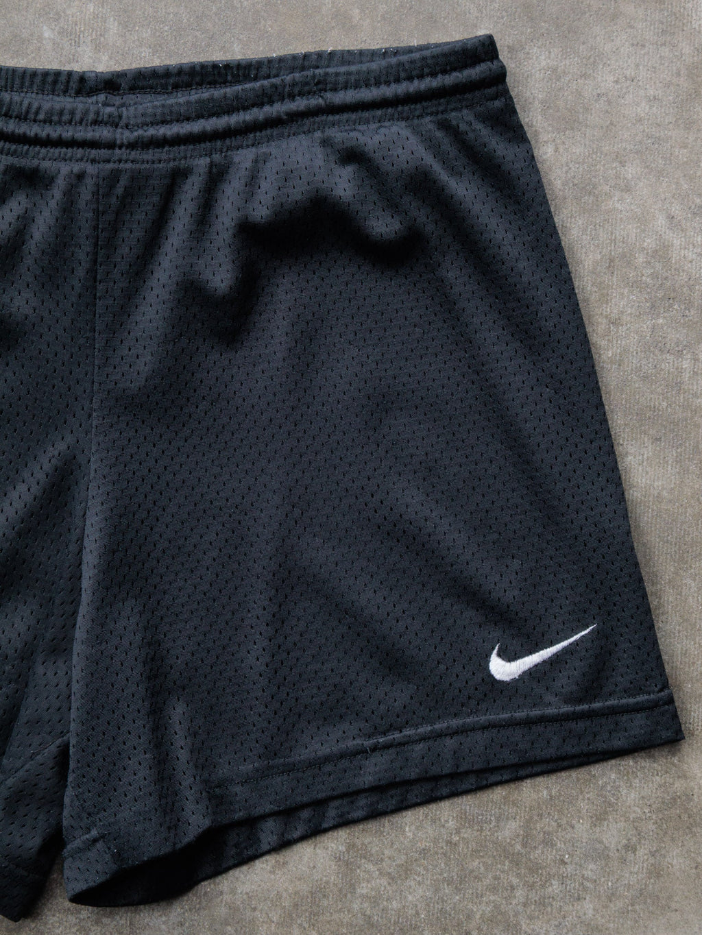 Vintage 90s Black Nike Mesh Shorts (S)