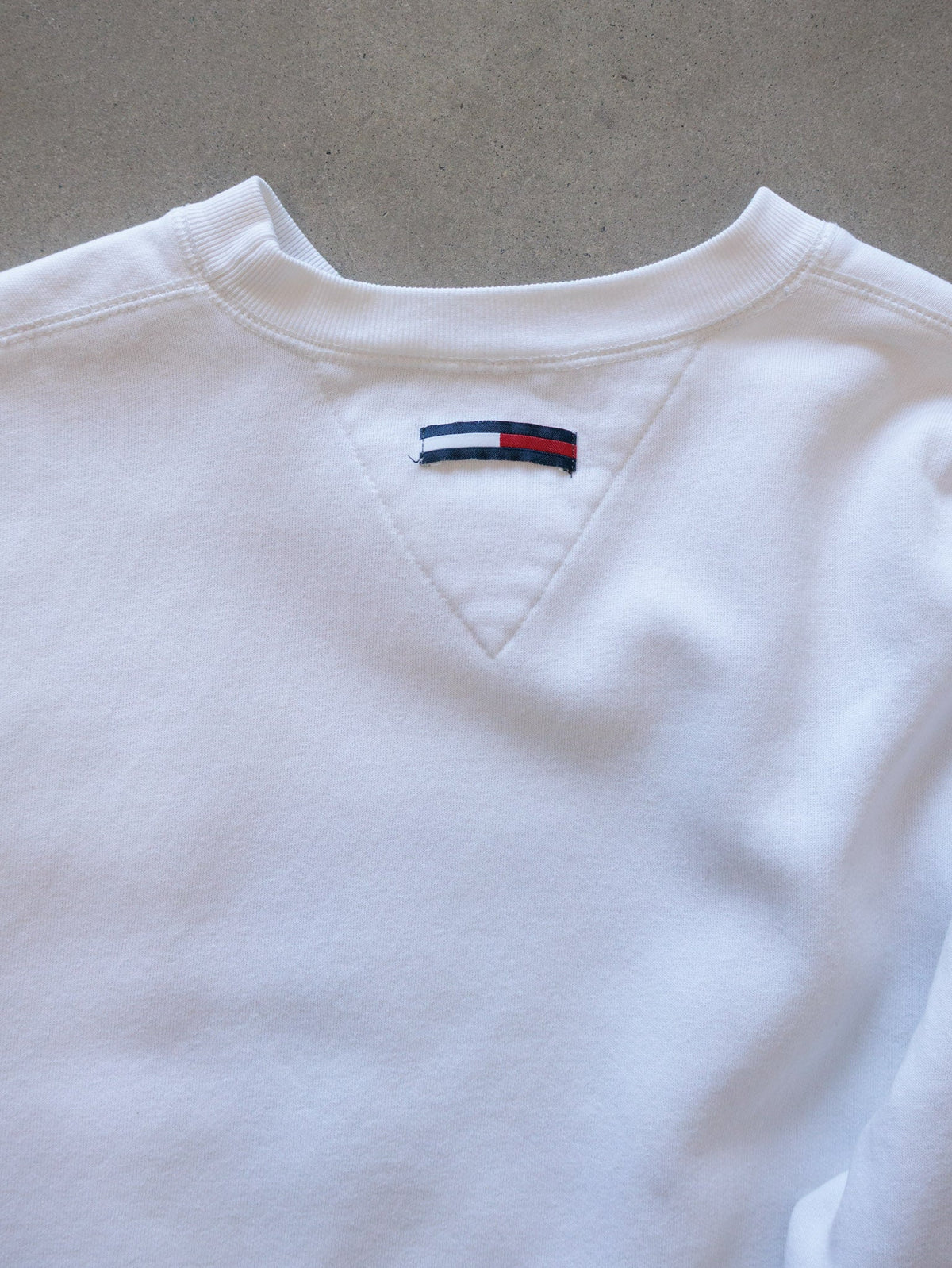 Vintage 90s White Tommy Hilfiger Flag Sweatshirt (L)