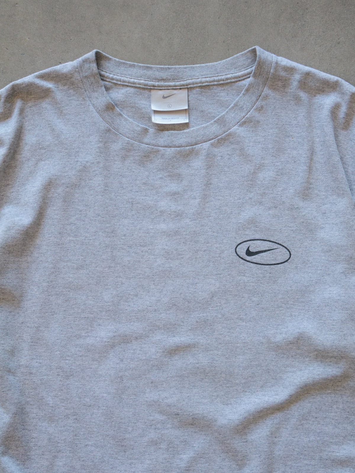Vintage 00s Grey Nike Air Tee (L)