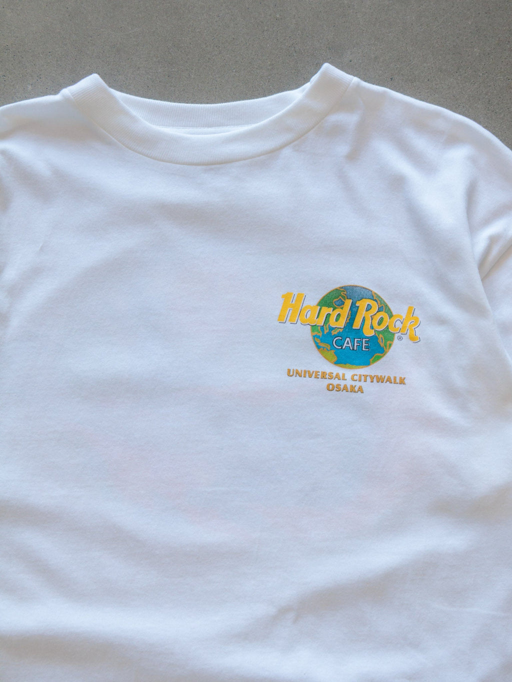 Vintage 2001 White Hard Rock Cafe Osaka Tee (L)