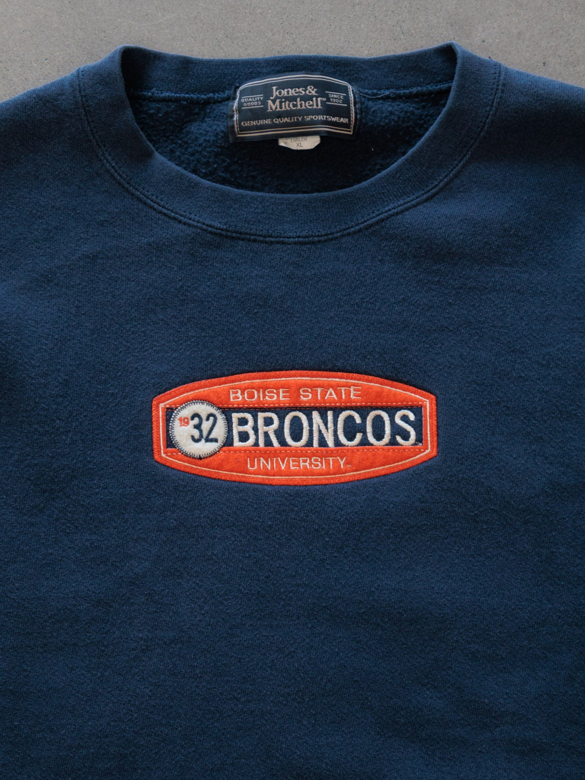 Vintage 90s Navy Boise State Broncos Sweatshirt (XL)