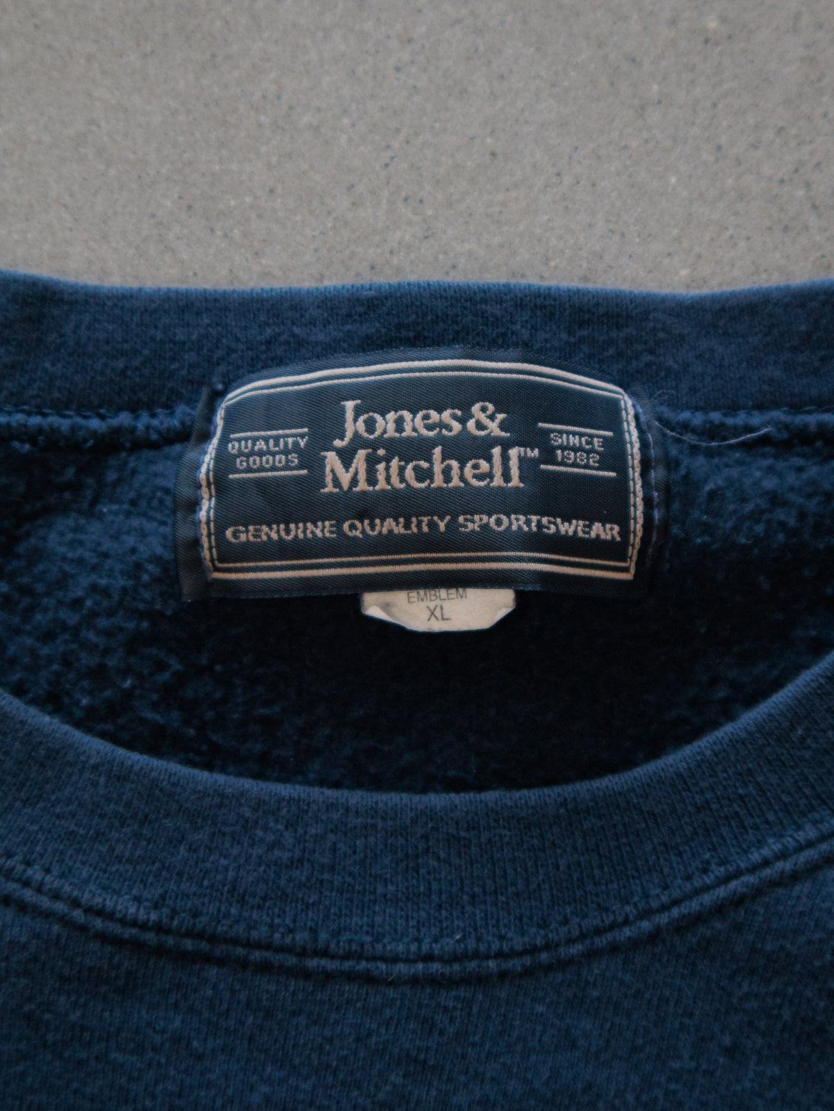 Vintage 90s Navy Boise State Broncos Sweatshirt (XL)