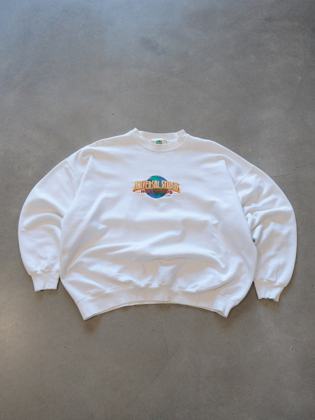 Vintage 00s White Universal Studios Hollywood Sweatshirt (XL)