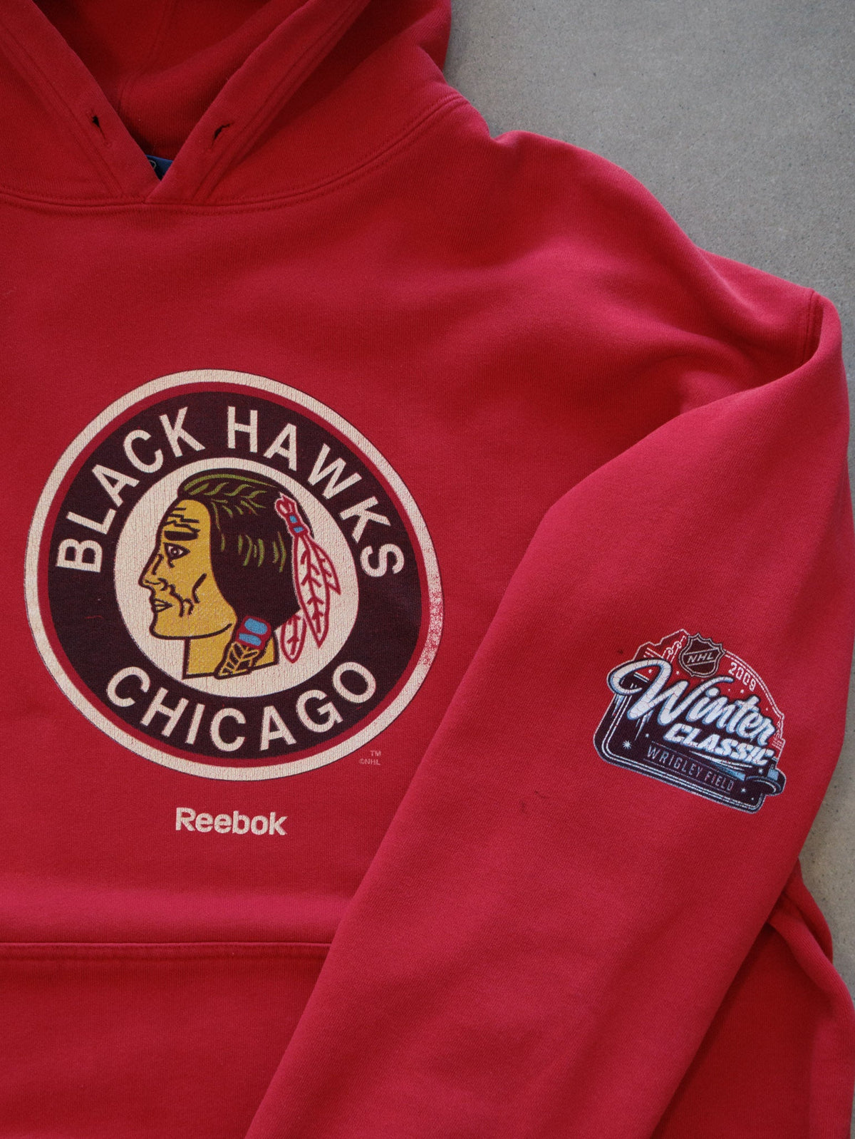 Vintage 2009 Reebok Chicago Blackhawks Winter Classic Hoodie (XL)