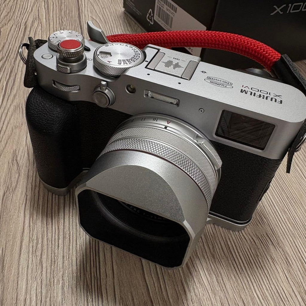 FUJIFILM X100VI Silver (with many luxurious bonuses)