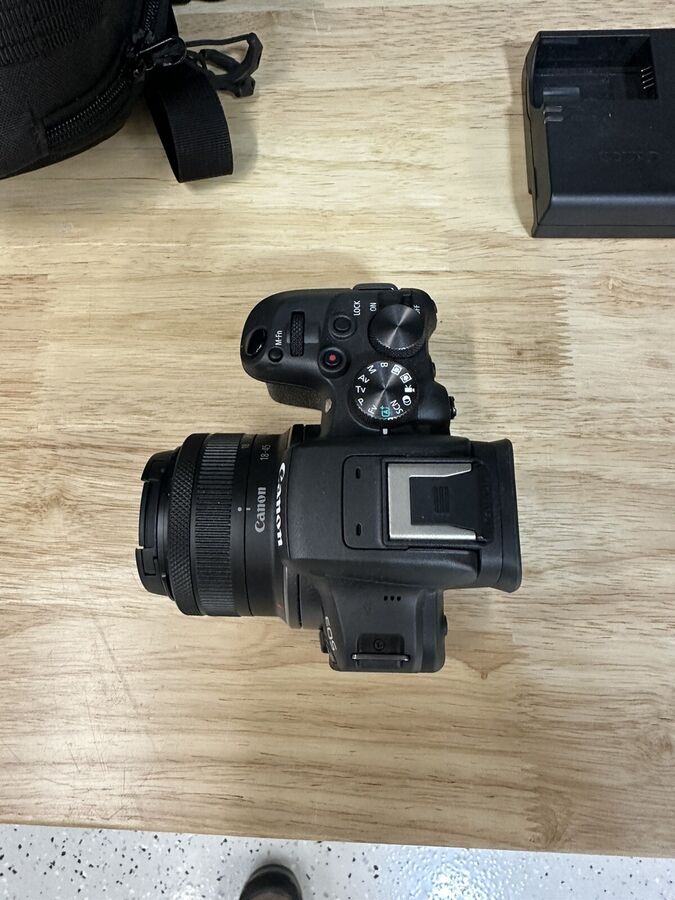 Canon EOS R10 24.2MP Mirrorless Camera - Black (RF-S 18-45mm f/4.5-6.3 IS STM)