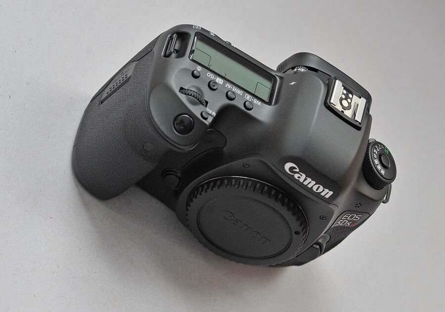 Canon EOS 5DsR 50.6MP Digital SLR Camera Body