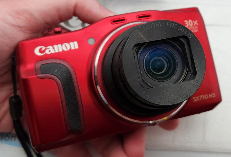 Canon PowerShot SX710 HS Compact Digital Camera Red Near Mint with Box
