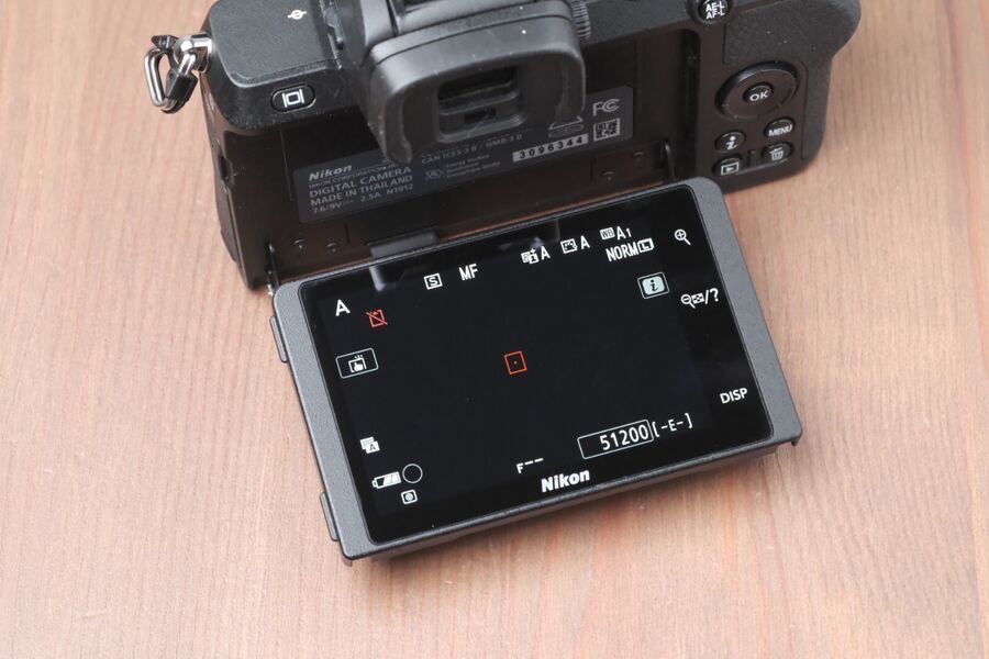 Nikon Z50 20.9MP Mirrorless Digital 4K Camera w/128GB SD And Bag ~105 Clicks!