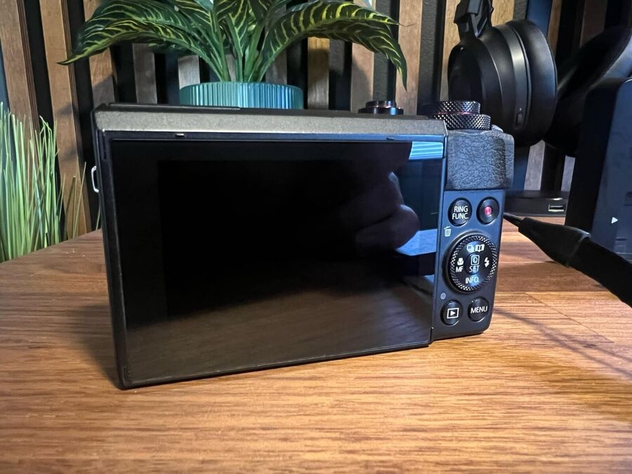 Canon PowerShot G7 X Mark II Digital Camera for Parts/Repair