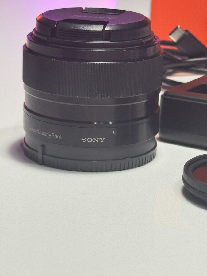 Sony ZV-e10 + Sony 35mm 1.8 + Samyang 24mm 2.8 + accessories