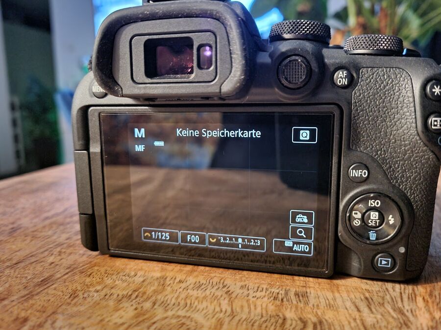 Canon EOS R10 24MP Mirrorless System Camera - Black (Body Only) Mint Condition