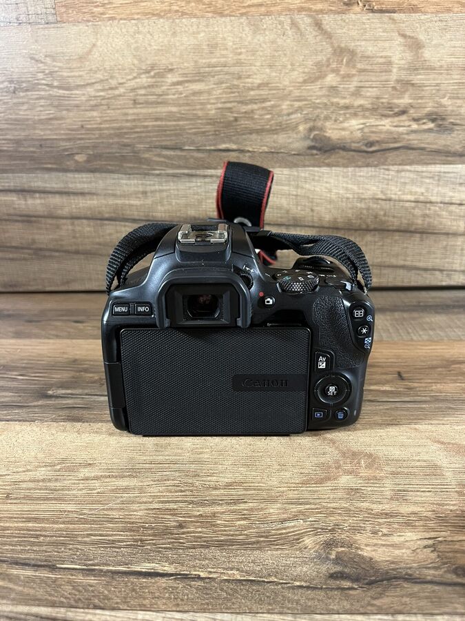 Canon EOS 250D 24.1MP Digital SLR Camera W/ 18-55mm f/3.5-5.6 III Lens & Charger